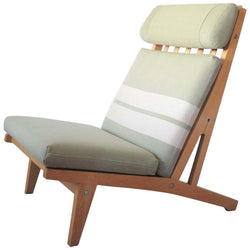Lounge chair made of oak designed in 1969 by Hans J. Wegner. Produced by Getama